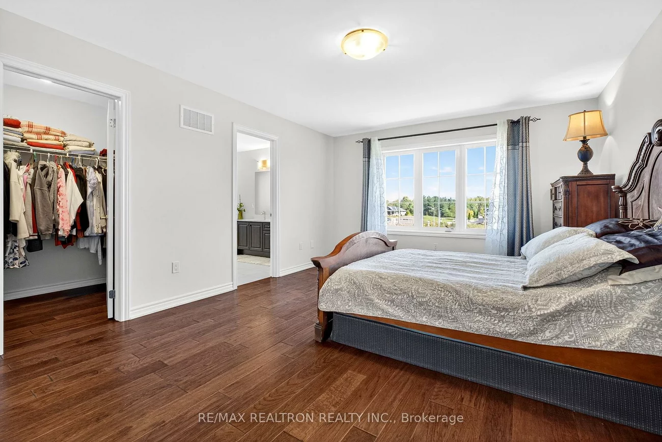 250, FERRAGINE, Bradford, Bradford West Gwillimbury