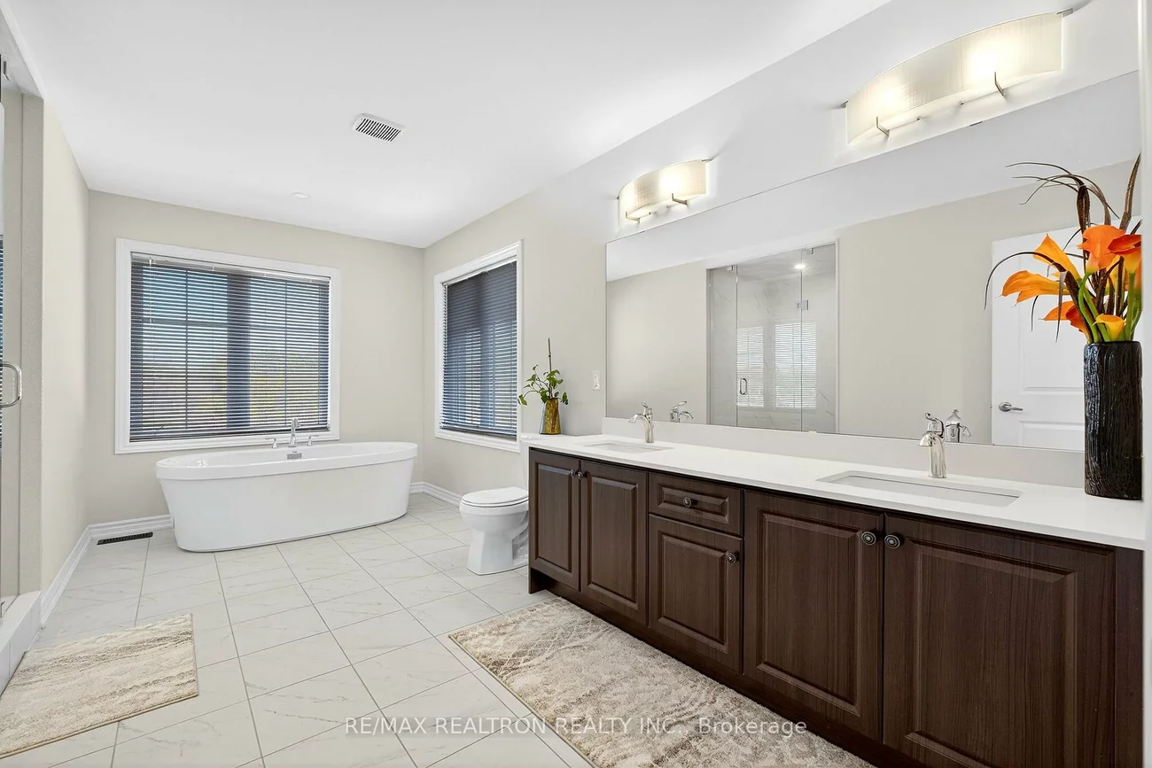 250, FERRAGINE, Bradford, Bradford West Gwillimbury