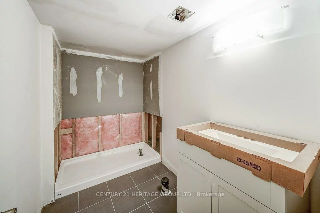 61, Algeo, Bradford, Bradford West Gwillimbury