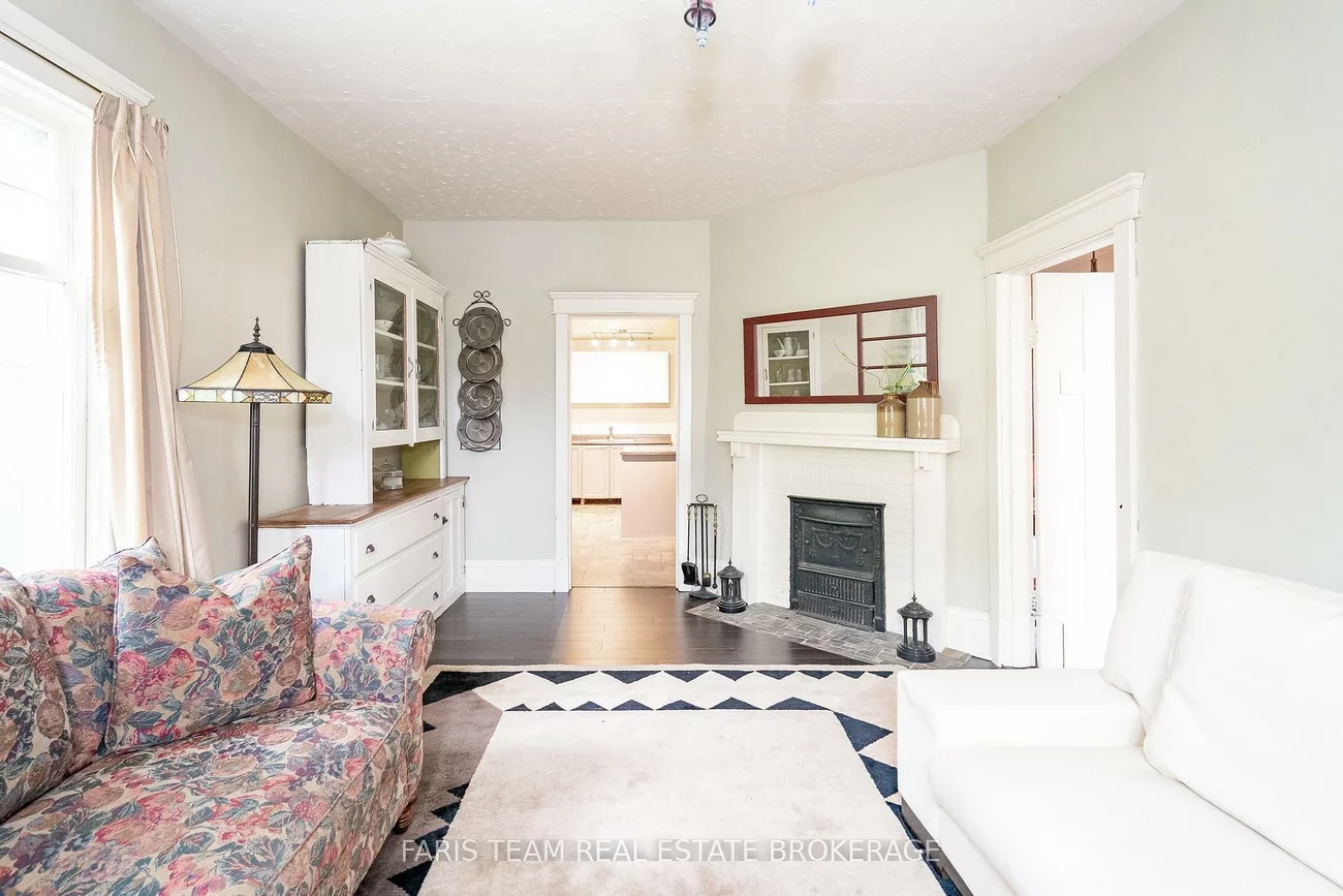 105, Barrie, Bradford, Bradford West Gwillimbury