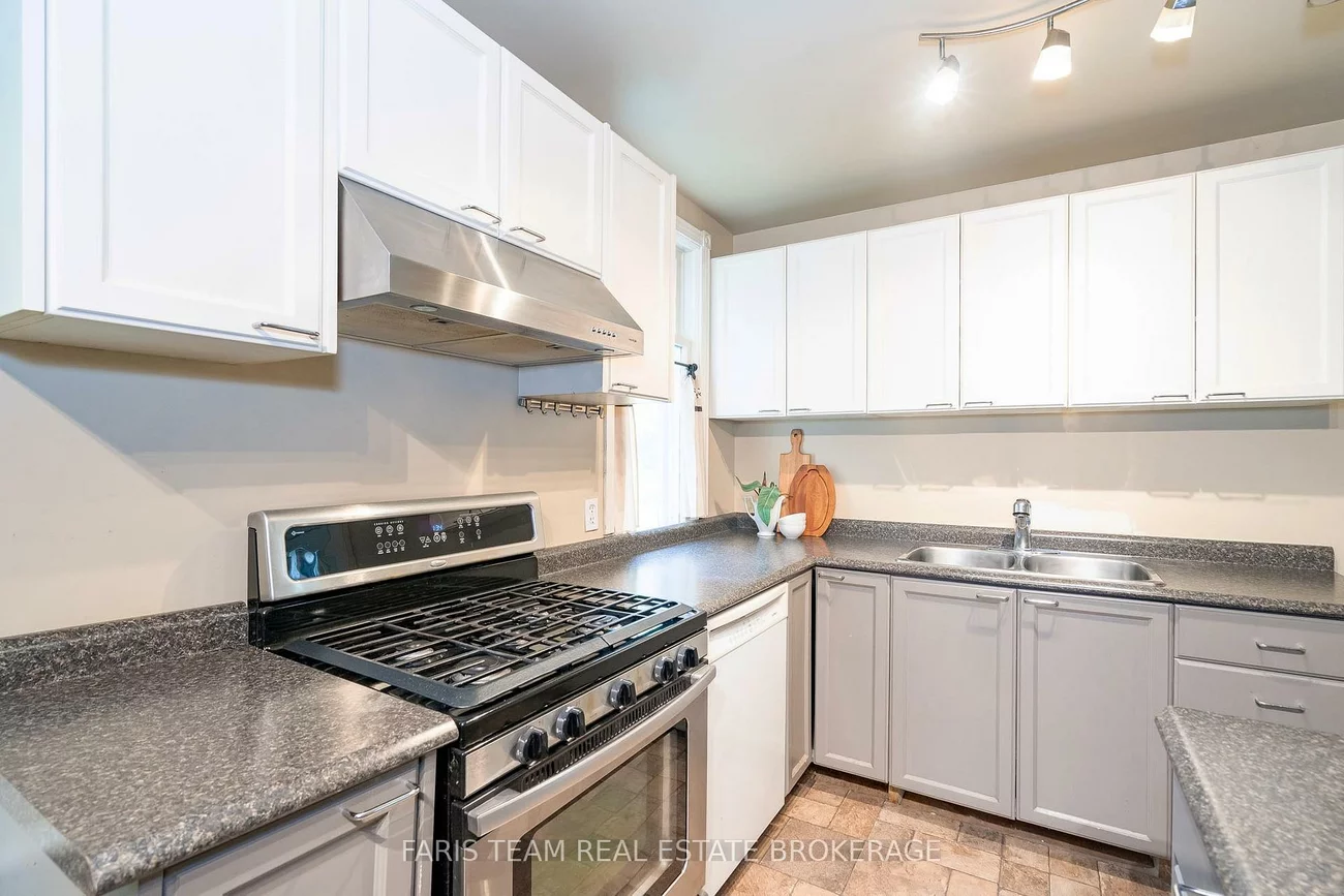 105, Barrie, Bradford, Bradford West Gwillimbury