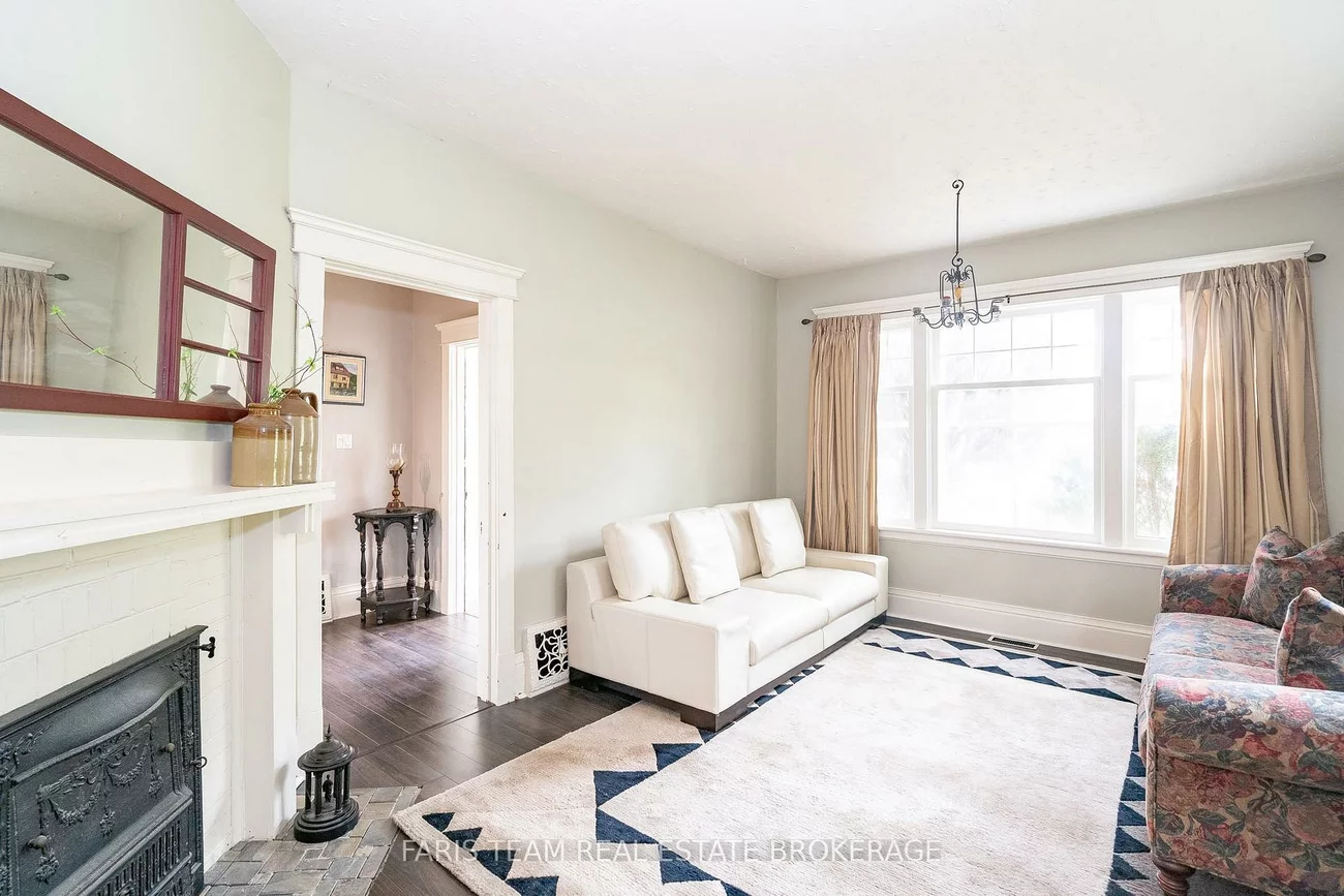 105, Barrie, Bradford, Bradford West Gwillimbury