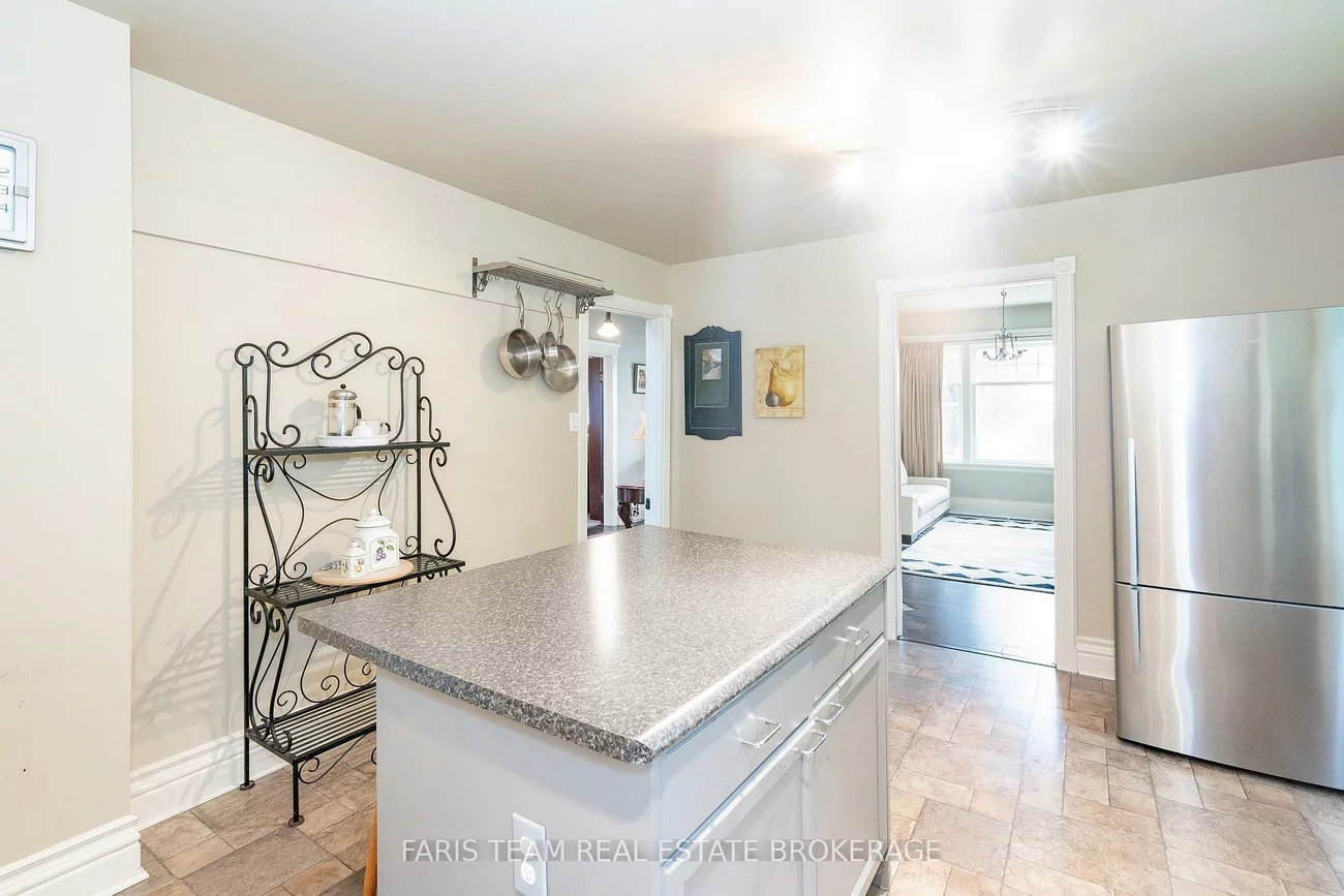 105, Barrie, Bradford, Bradford West Gwillimbury