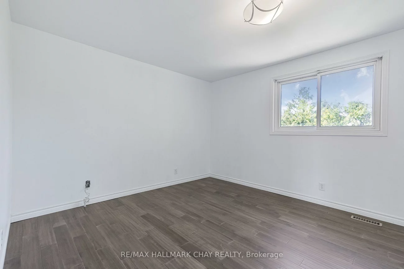 492, Britannia, Bradford, Bradford West Gwillimbury