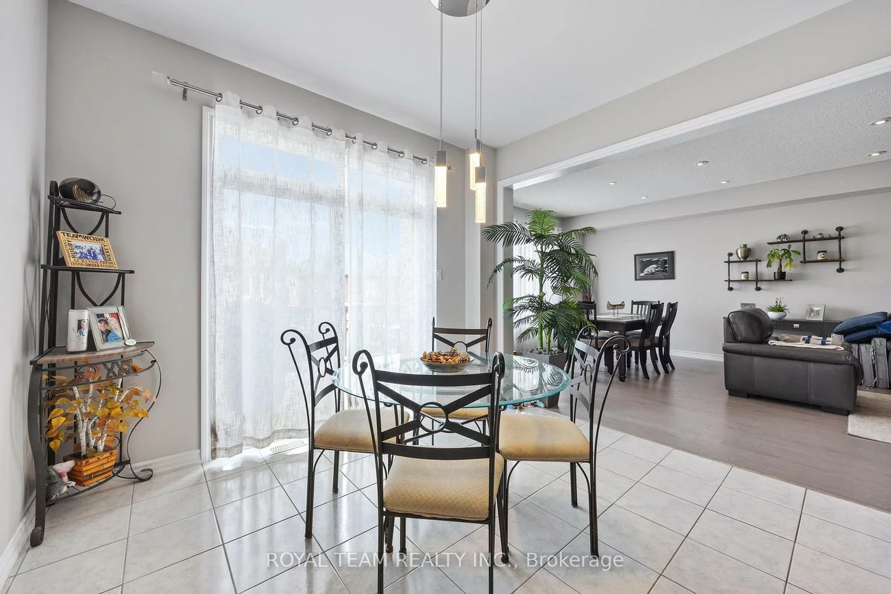 218, Richardson, Bradford, Bradford West Gwillimbury