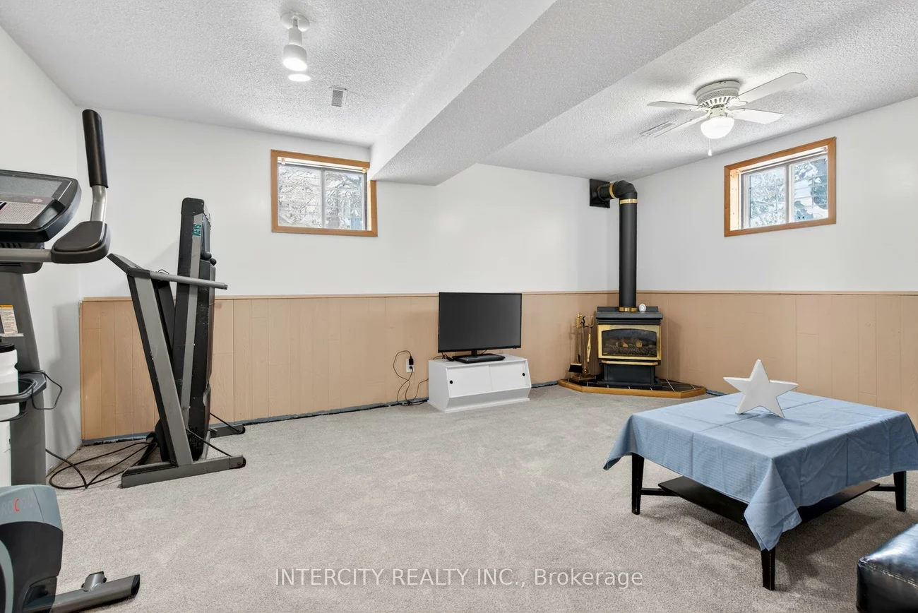 57, Valleyview, Bradford, Bradford West Gwillimbury