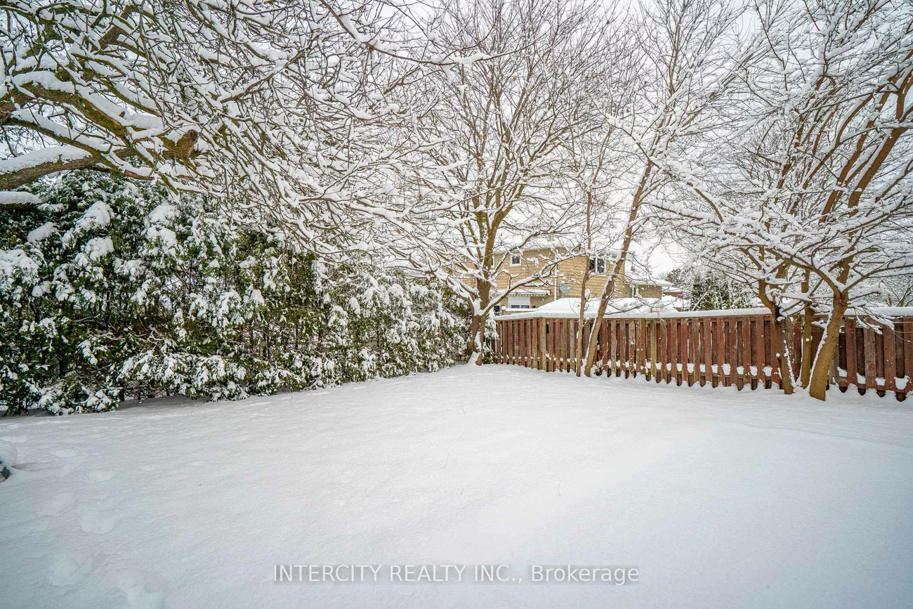 57, Valleyview, Bradford, Bradford West Gwillimbury