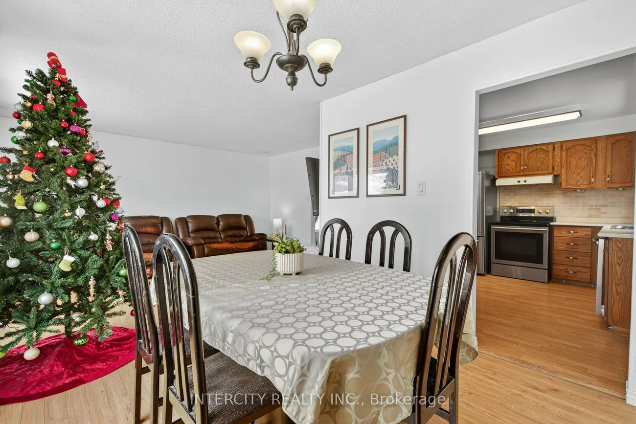 57, Valleyview, Bradford, Bradford West Gwillimbury