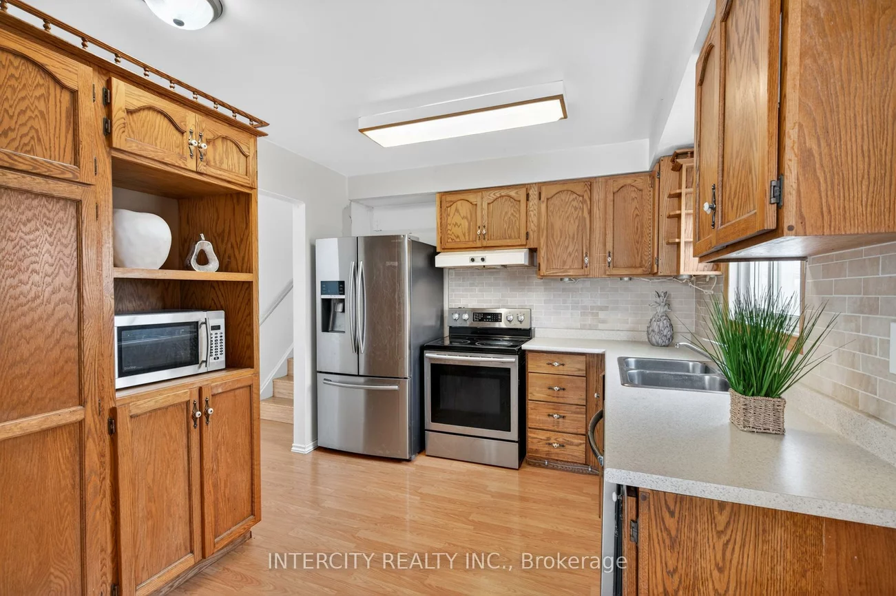 57, Valleyview, Bradford, Bradford West Gwillimbury