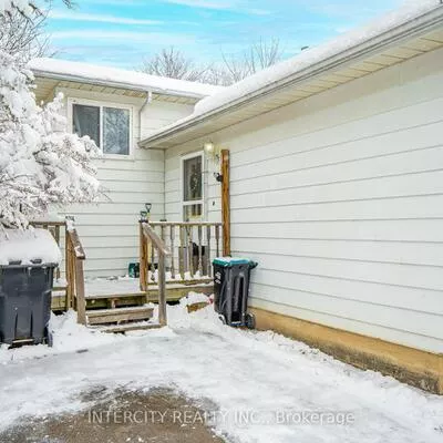 57, Valleyview, Bradford, Bradford West Gwillimbury