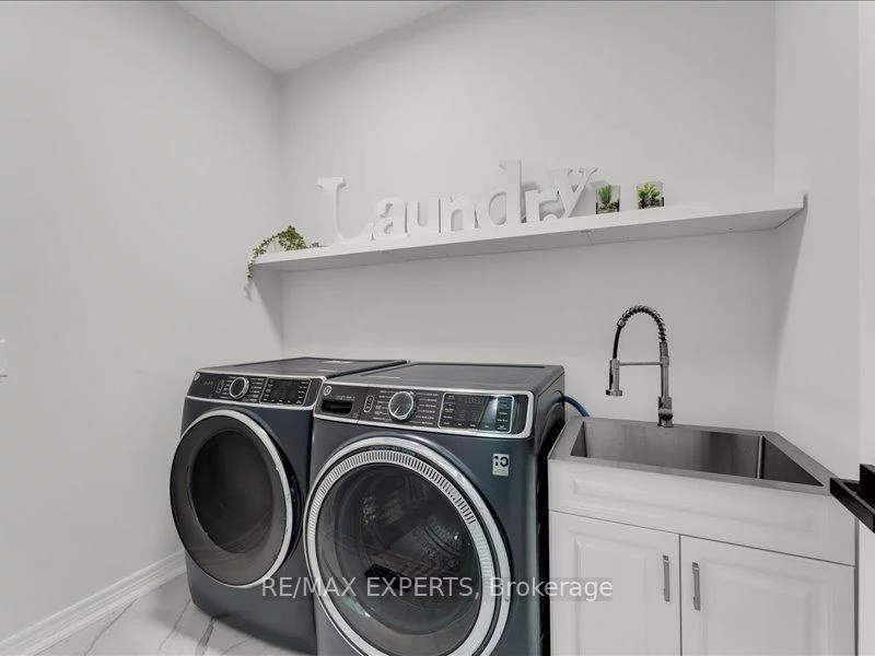 12, Vista, Bradford, Bradford West Gwillimbury