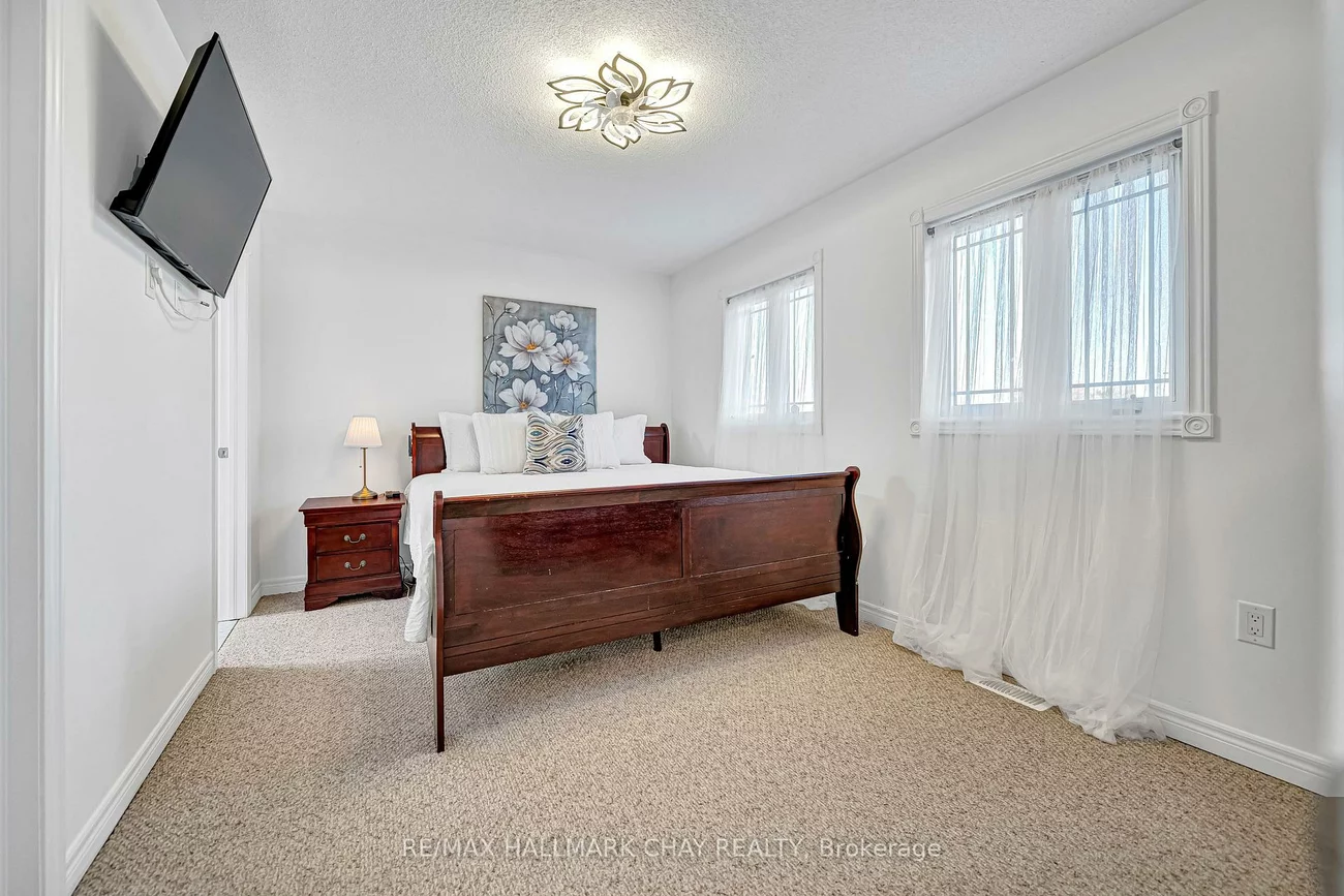 41, Bronze, Bradford, Bradford West Gwillimbury