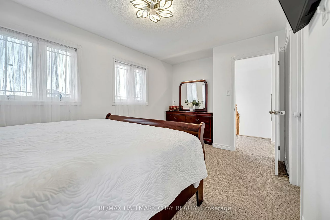 41, Bronze, Bradford, Bradford West Gwillimbury