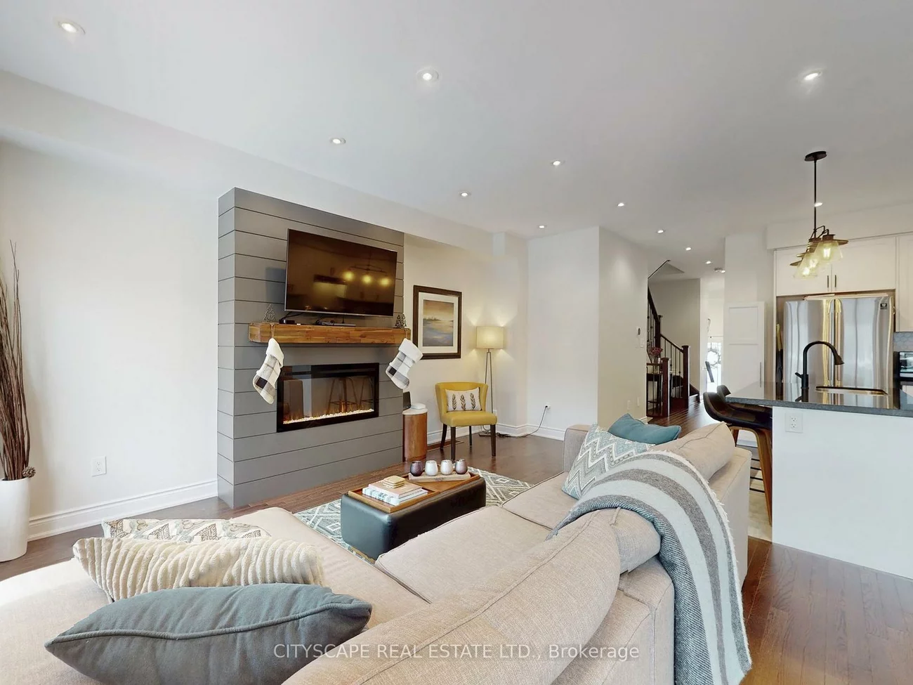 98, Veterans, Bradford, Bradford West Gwillimbury