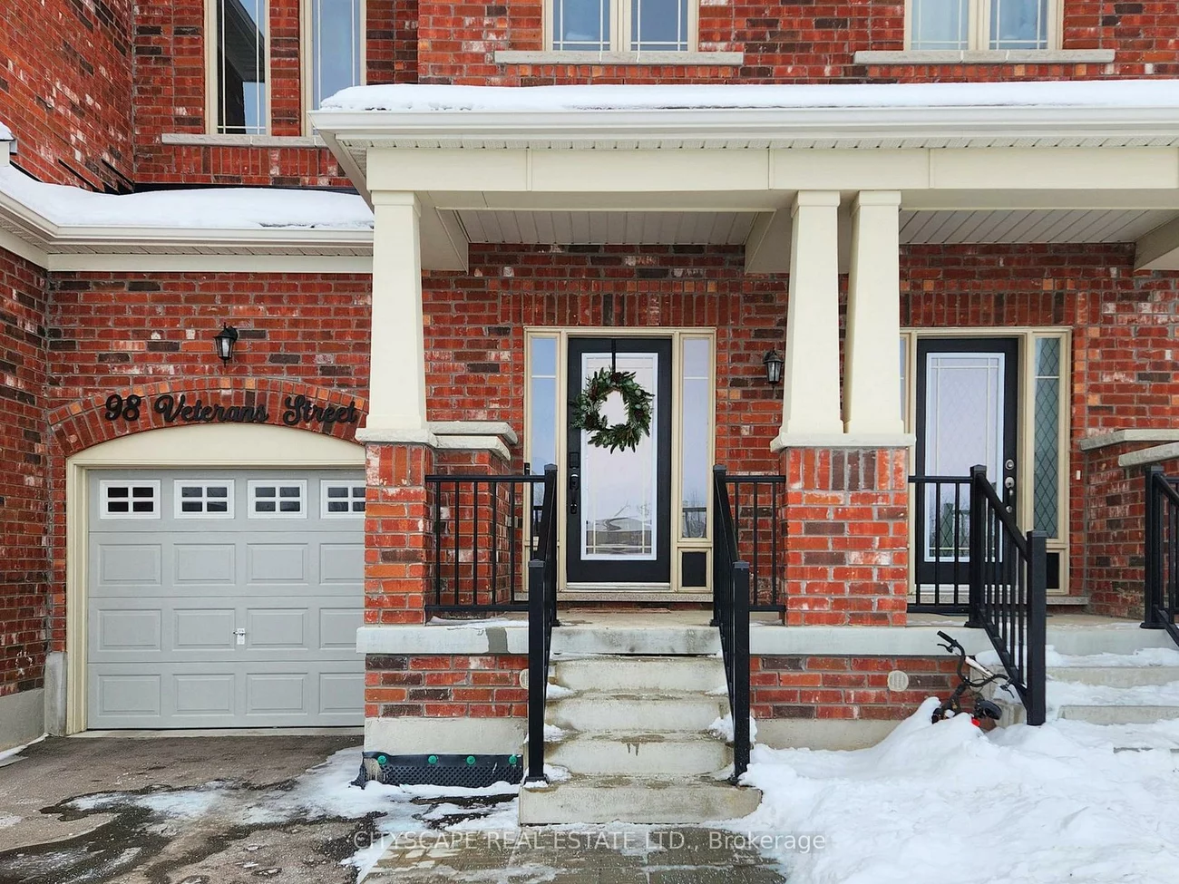 98, Veterans, Bradford, Bradford West Gwillimbury