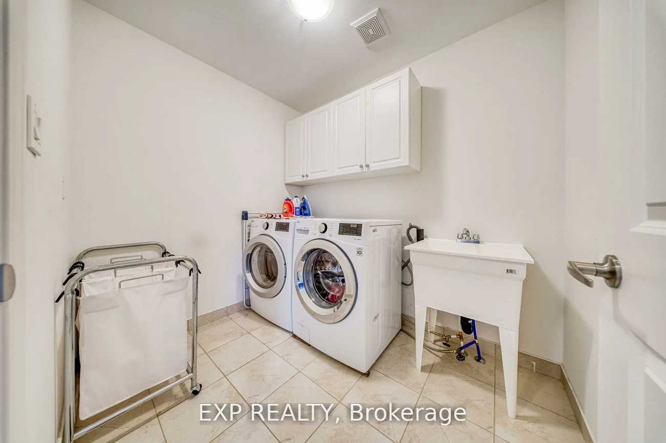 166, Inverness, Bradford, Bradford West Gwillimbury