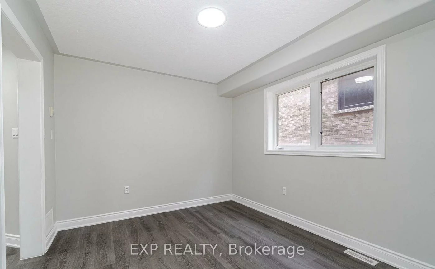 15, Lynn, Bradford, Bradford West Gwillimbury