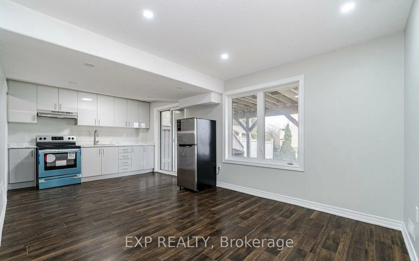 15, Lynn, Bradford, Bradford West Gwillimbury