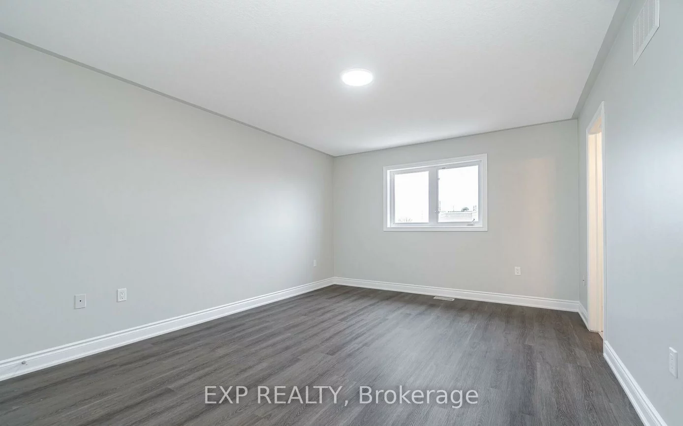 15, Lynn, Bradford, Bradford West Gwillimbury