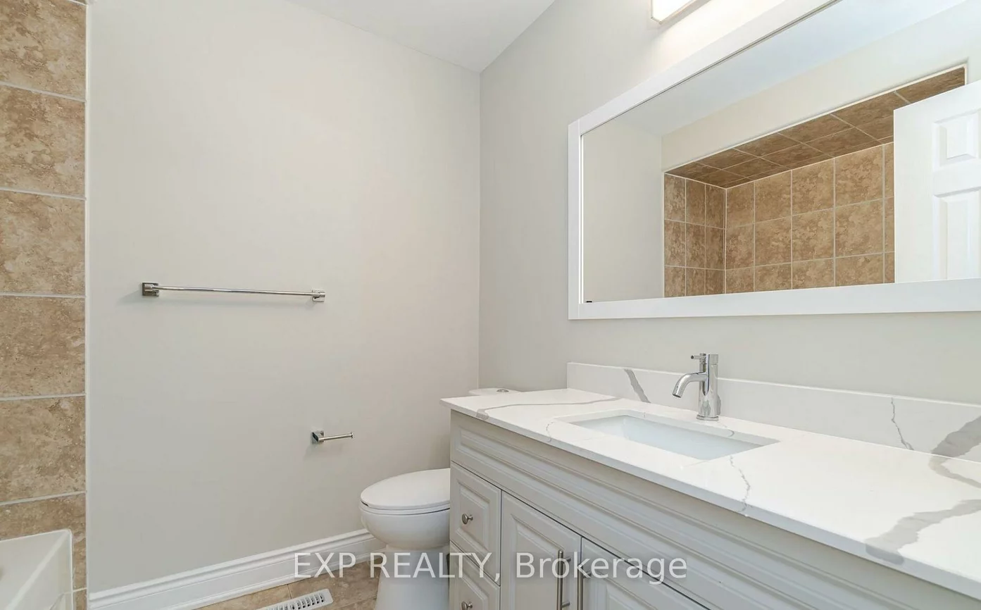 15, Lynn, Bradford, Bradford West Gwillimbury