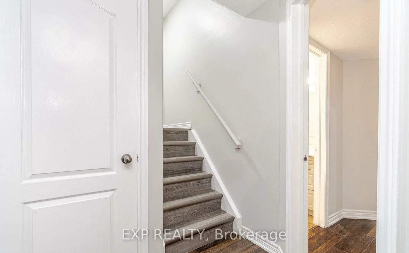 15, Lynn, Bradford, Bradford West Gwillimbury