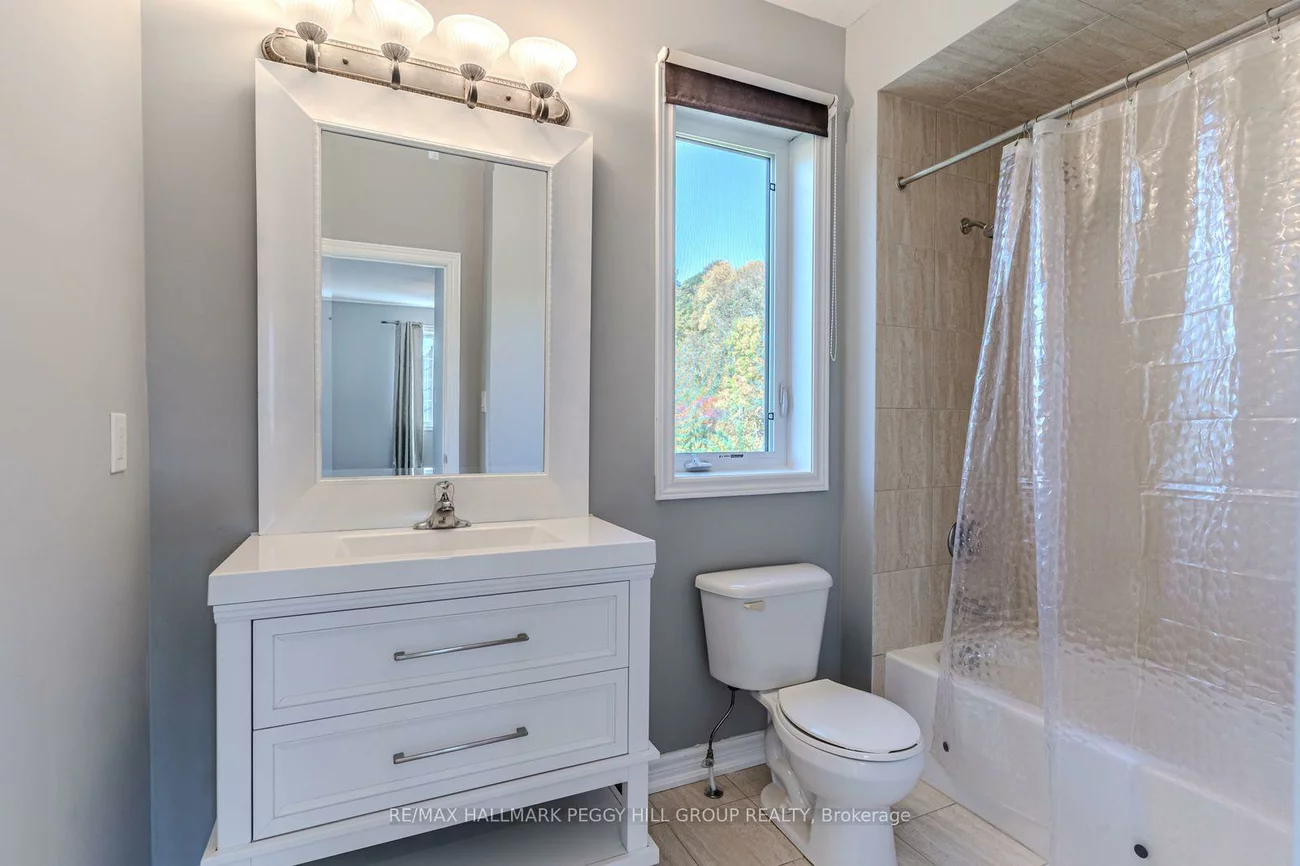 102, Pine Hill, Bradford, Bradford West Gwillimbury