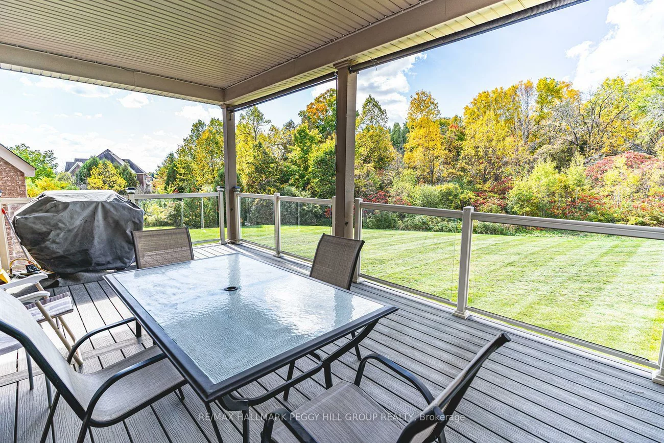 102, Pine Hill, Bradford, Bradford West Gwillimbury