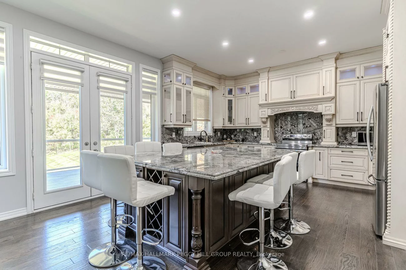 102, Pine Hill, Bradford, Bradford West Gwillimbury