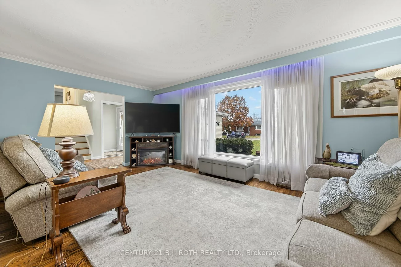 212, Church, Bradford, Bradford West Gwillimbury