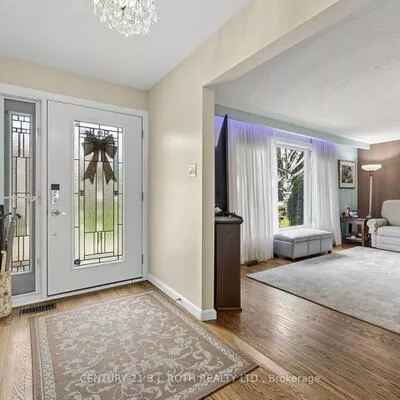 212, Church, Bradford, Bradford West Gwillimbury