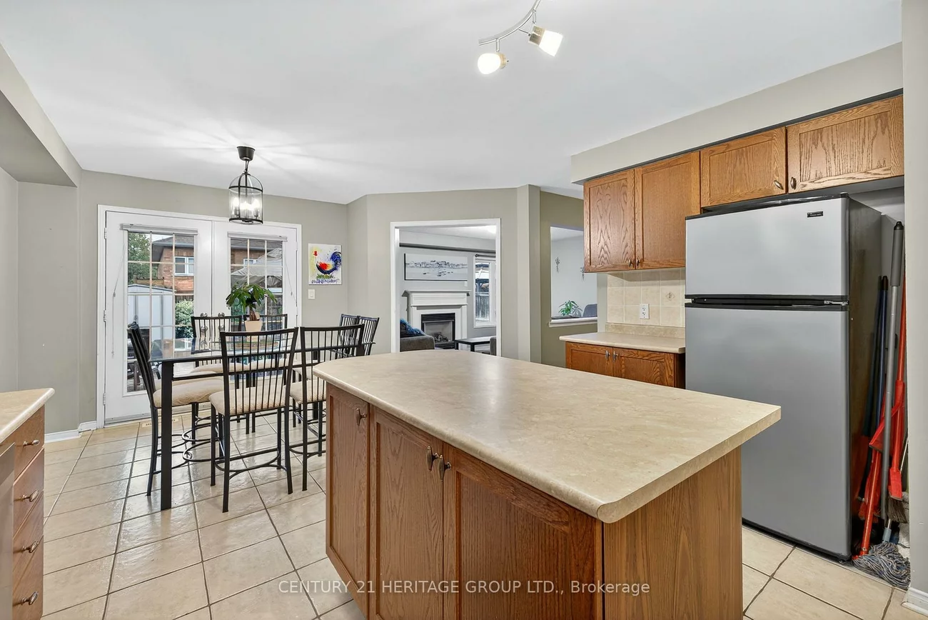 5, Booth, Bradford, Bradford West Gwillimbury