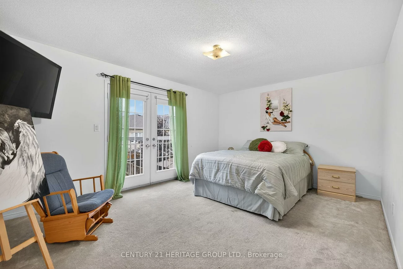 5, Booth, Bradford, Bradford West Gwillimbury