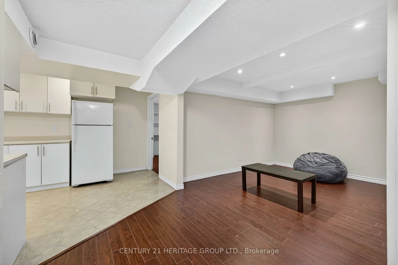 5, Booth, Bradford, Bradford West Gwillimbury