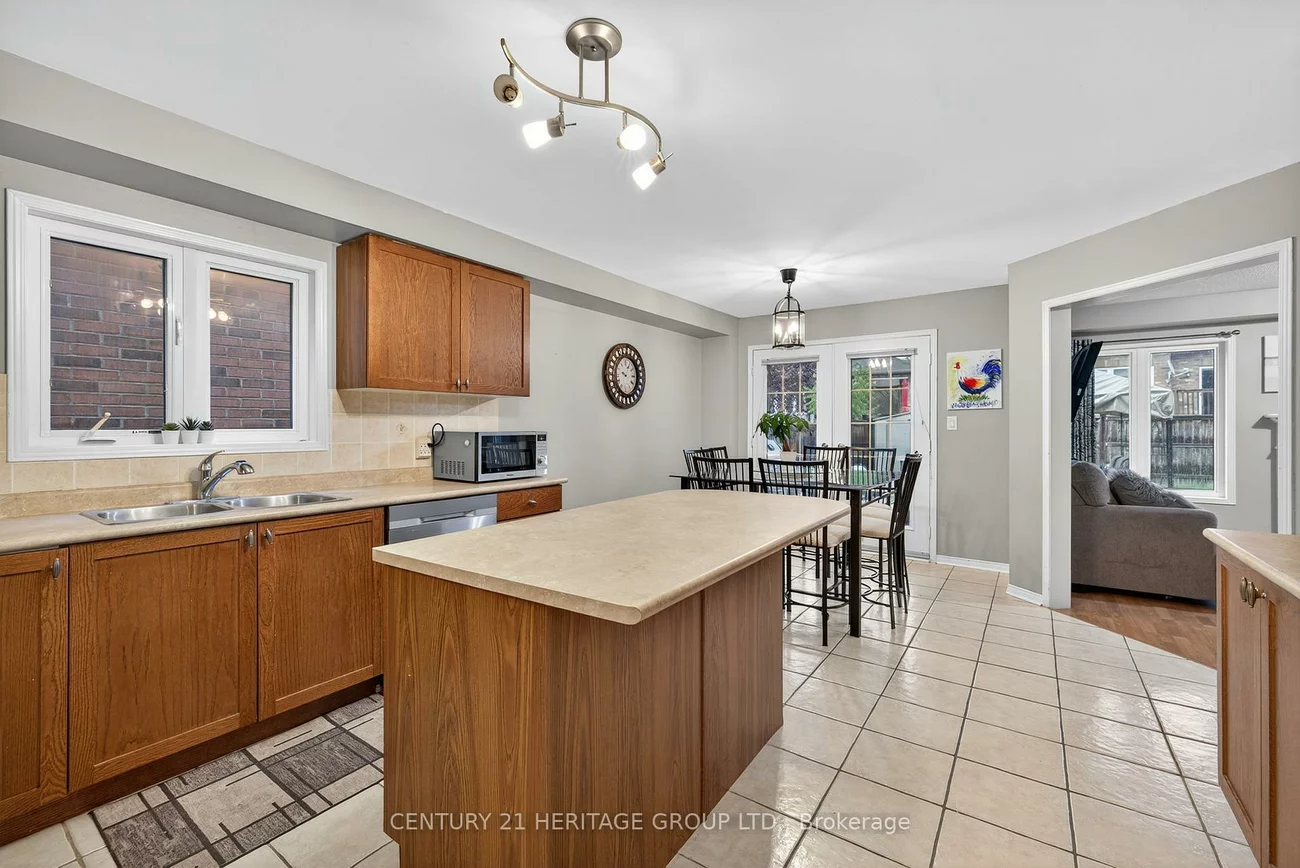 5, Booth, Bradford, Bradford West Gwillimbury