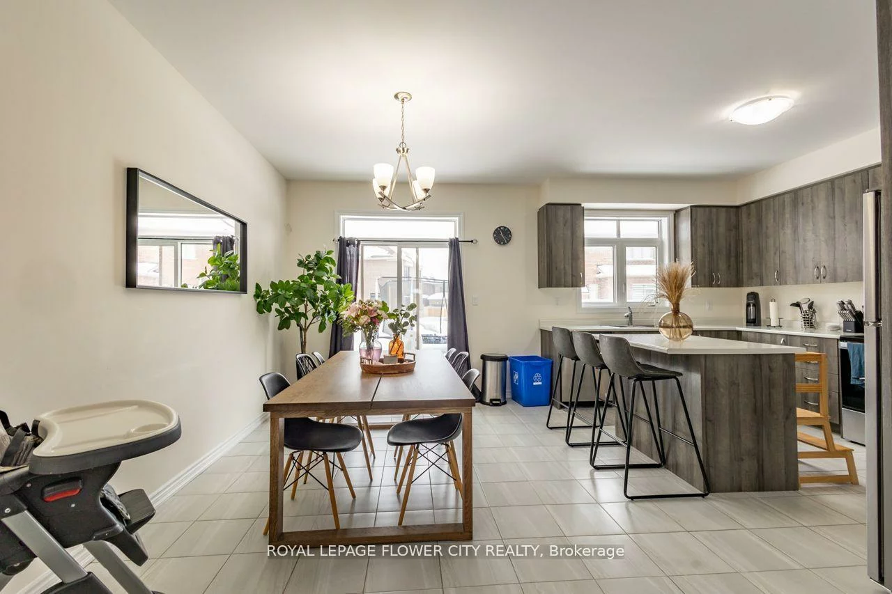 13, Ferragine, Bradford, Bradford West Gwillimbury