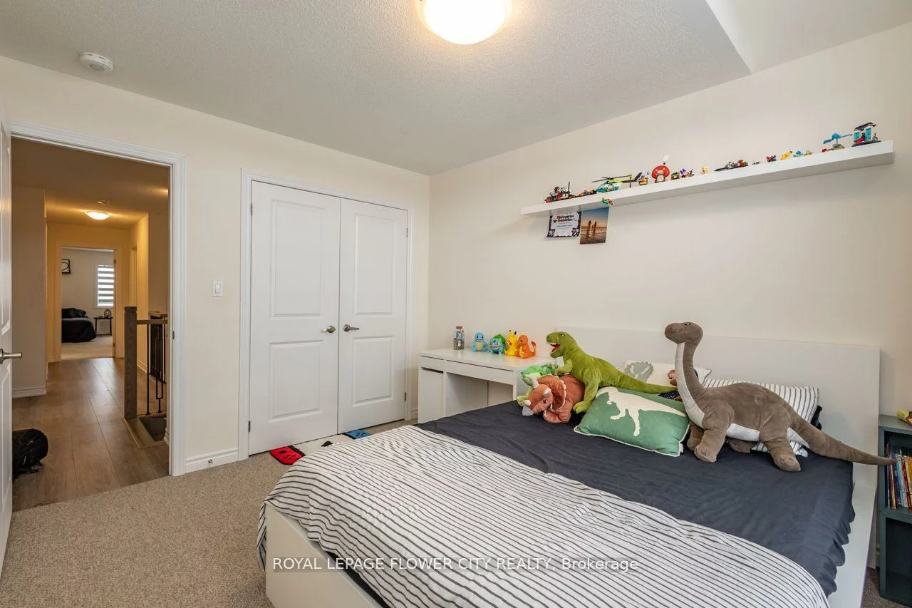 13, Ferragine, Bradford, Bradford West Gwillimbury