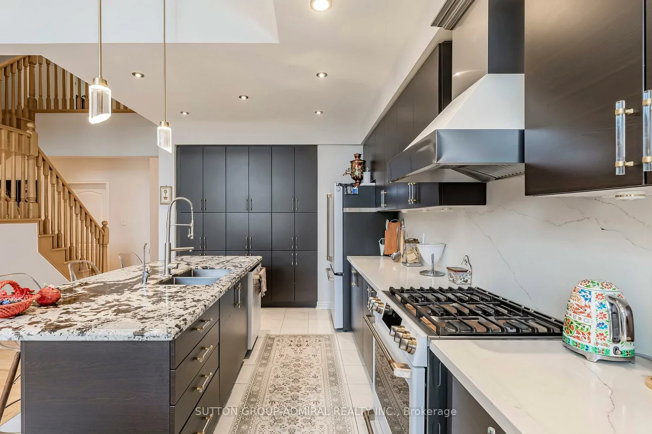 62, Waterton, Bradford, Bradford West Gwillimbury