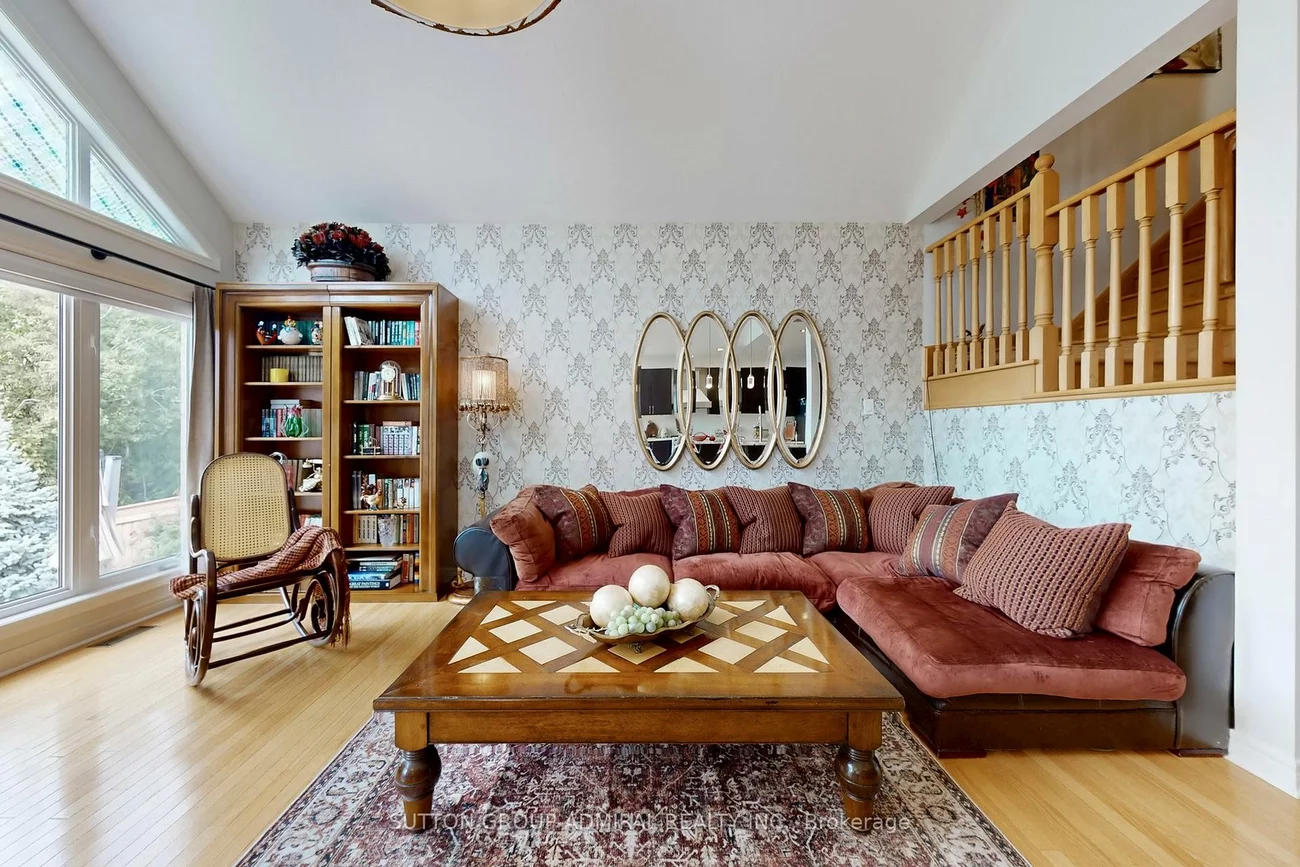 62, Waterton, Bradford, Bradford West Gwillimbury