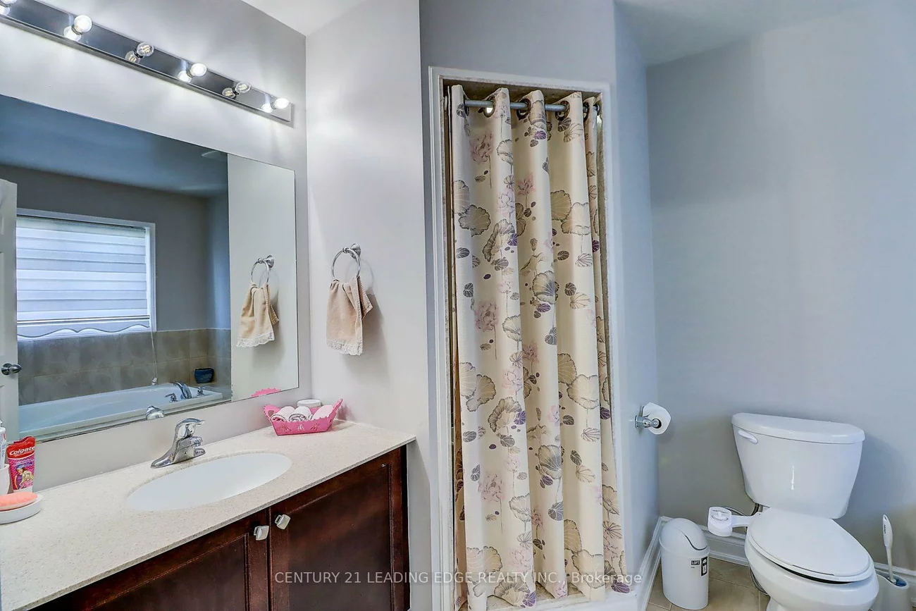 155, Webb, Bradford, Bradford West Gwillimbury