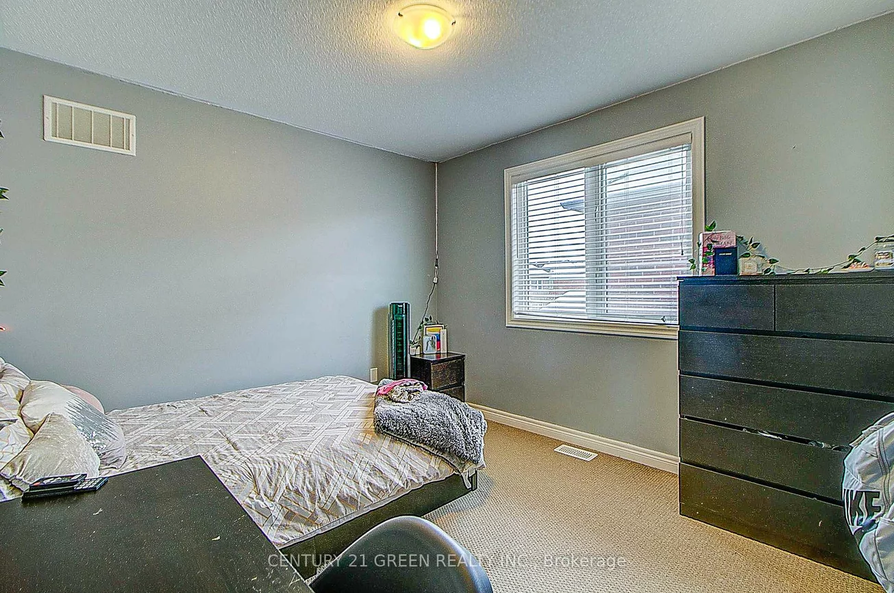 73, Wandering Glider, Bradford, Bradford West Gwillimbury