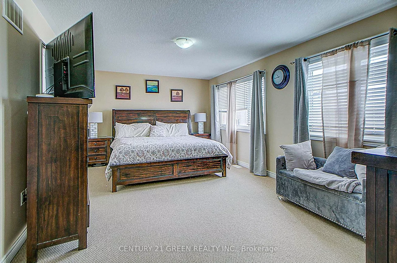 73, Wandering Glider, Bradford, Bradford West Gwillimbury