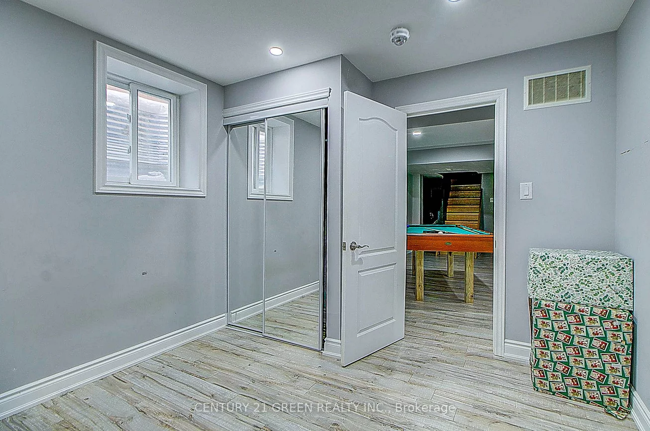 73, Wandering Glider, Bradford, Bradford West Gwillimbury