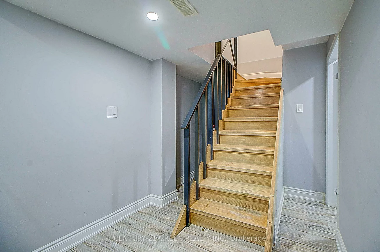 73, Wandering Glider, Bradford, Bradford West Gwillimbury