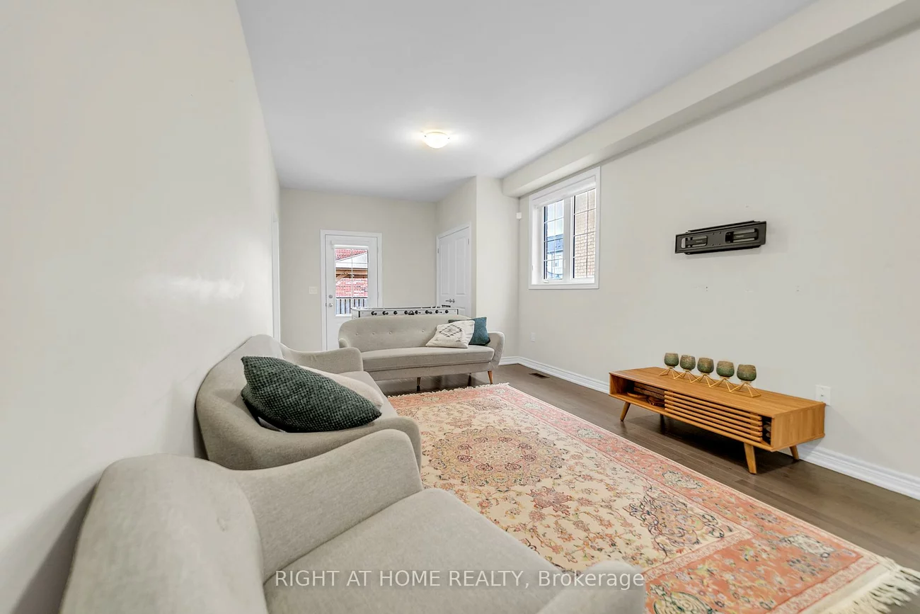 126, Blackwell, Bradford, Bradford West Gwillimbury