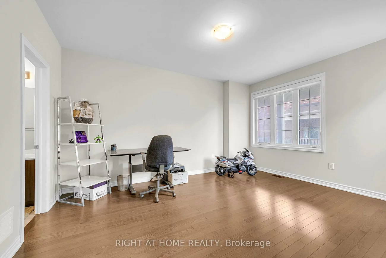 126, Blackwell, Bradford, Bradford West Gwillimbury