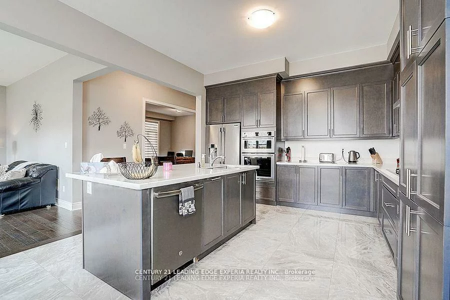 290, Inverness, Bradford, Bradford West Gwillimbury