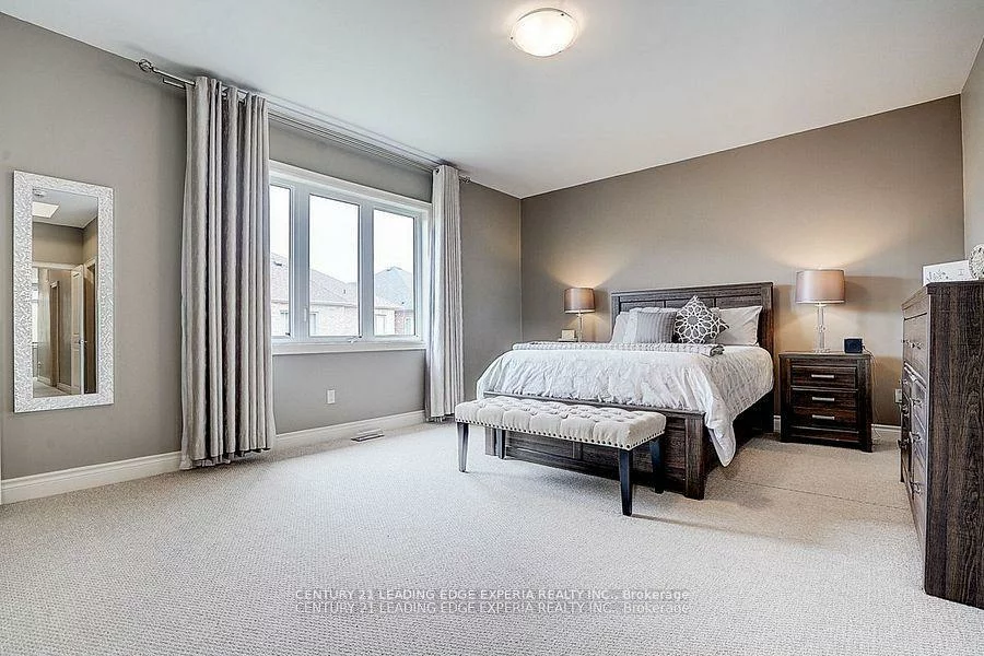 290, Inverness, Bradford, Bradford West Gwillimbury