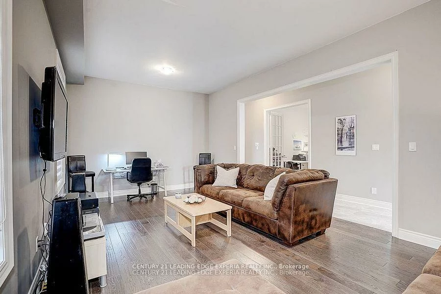 290, Inverness, Bradford, Bradford West Gwillimbury