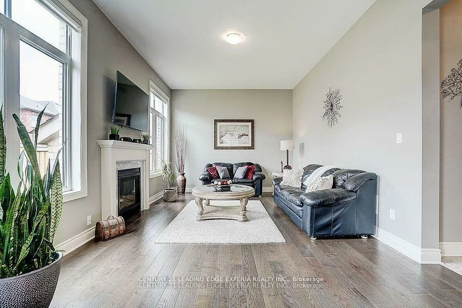 290, Inverness, Bradford, Bradford West Gwillimbury