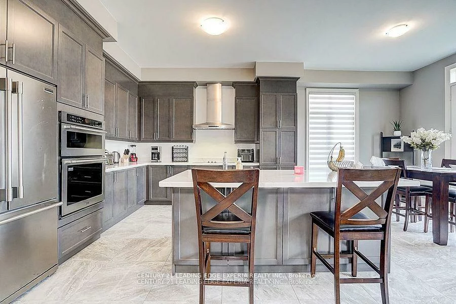 290, Inverness, Bradford, Bradford West Gwillimbury